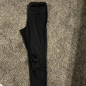 Full length legging with “ripped” knee